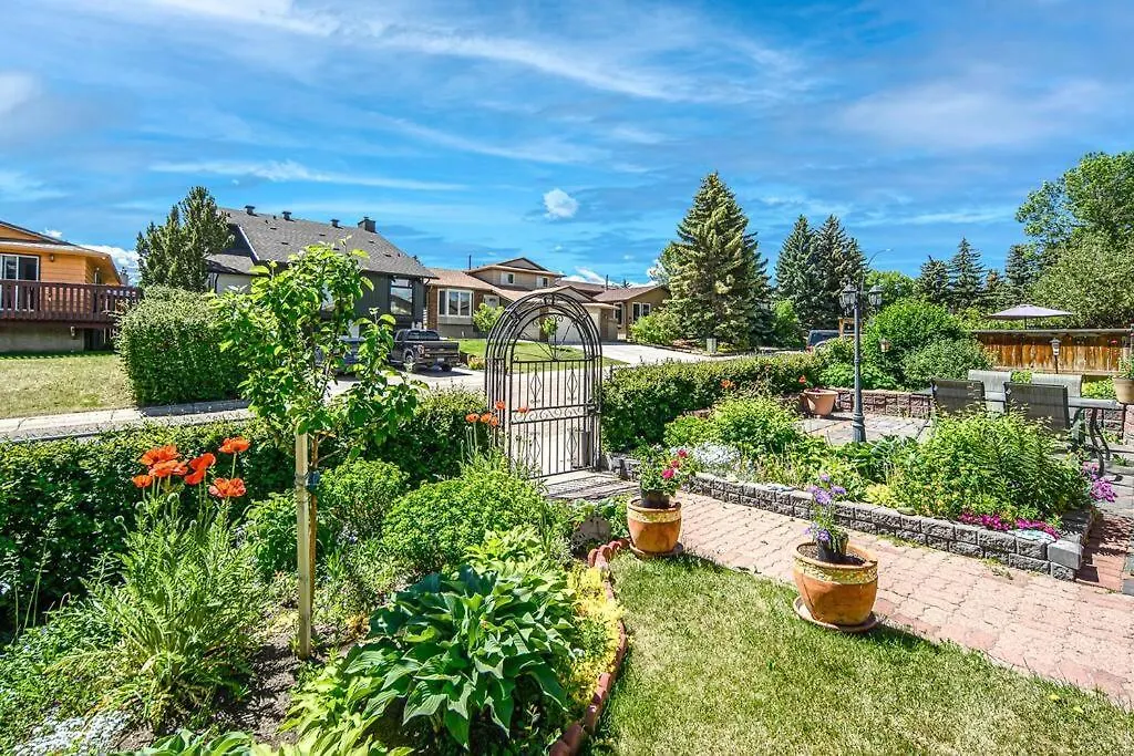3Br2Ba Dbl Garage Home Fenced Yard Near Downtown And Yyc Pet Ok カナダ
